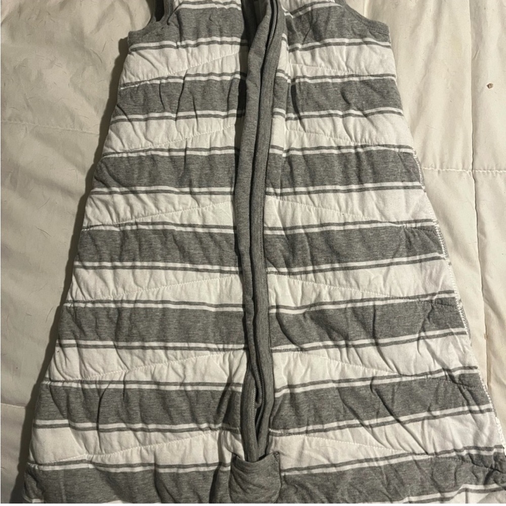 Burt's Bees Baby Gray and White sleep sack
